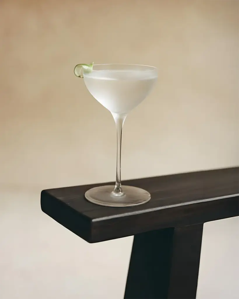 Italian Gimlet cocktail with VOLØ Aperitivo Italiano and lime cordial